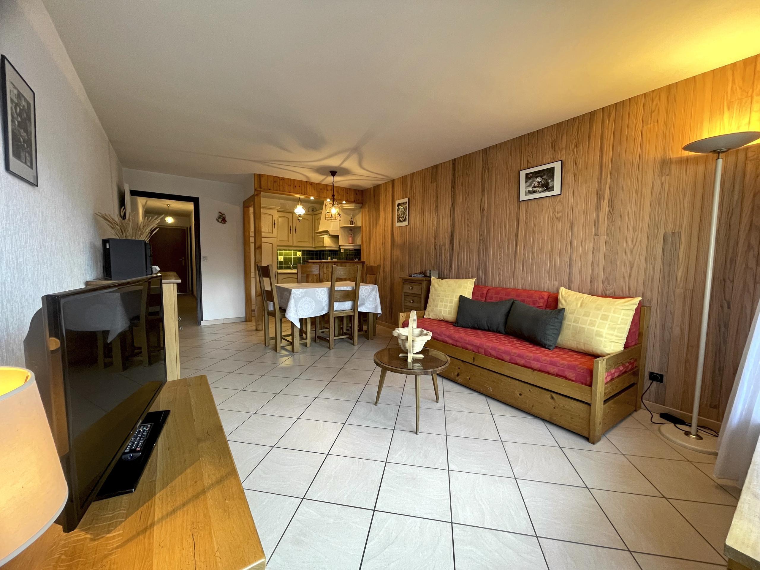  in La Clusaz - Granges C7 - Apartment for 4 people in the village centre and close to the slopes