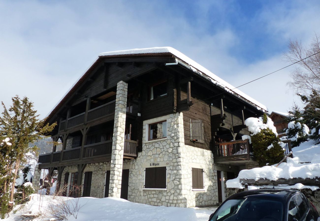 Apartment in La Clusaz - Alpée 1 - Apartment in chalet for 4 people 2*