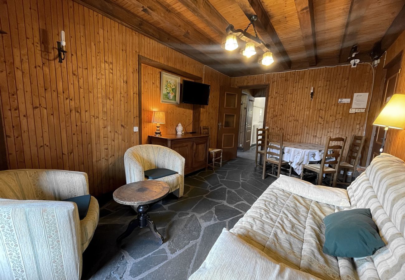 Apartment in La Clusaz - Alpée 3 - Apartment in chalet for 6 people 2*