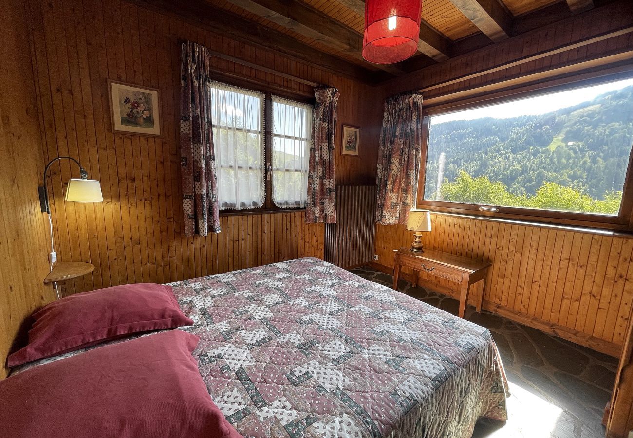 Apartment in La Clusaz - Alpée 4 - Apartment in chalet for 6 people 2*