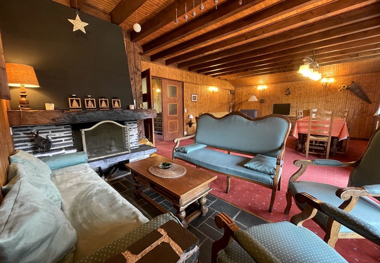 Apartment in La Clusaz - Alpée 5 - Apartment in chalet for 6 people 2*