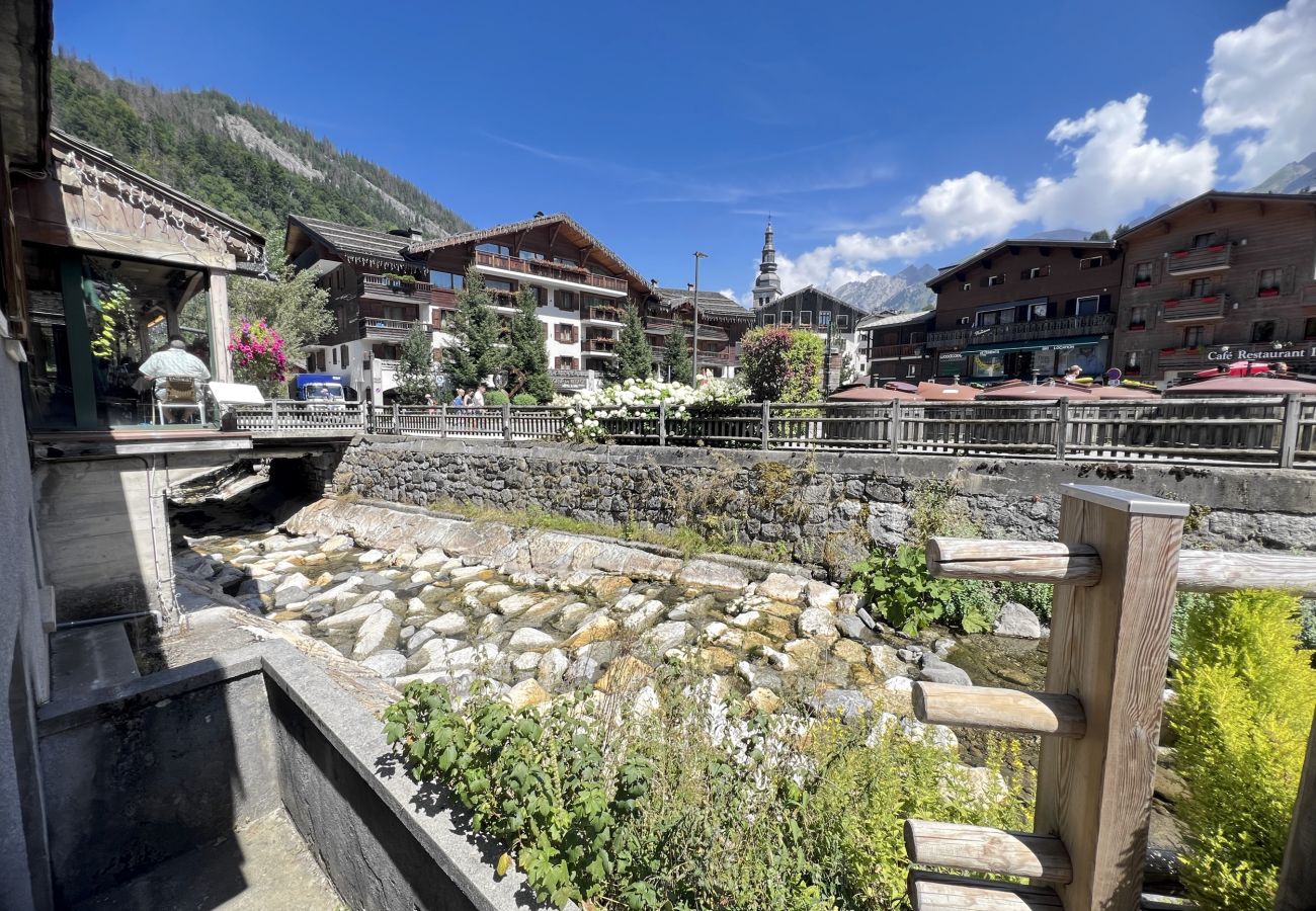 Apartment in La Clusaz - Référence 510 - Skis aux pieds