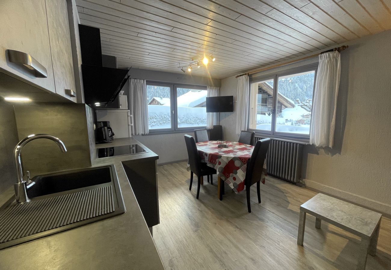 Appartement à La Clusaz - Grotte aux Fées D - Appartement au pied des pistes, proche 6 pers. village