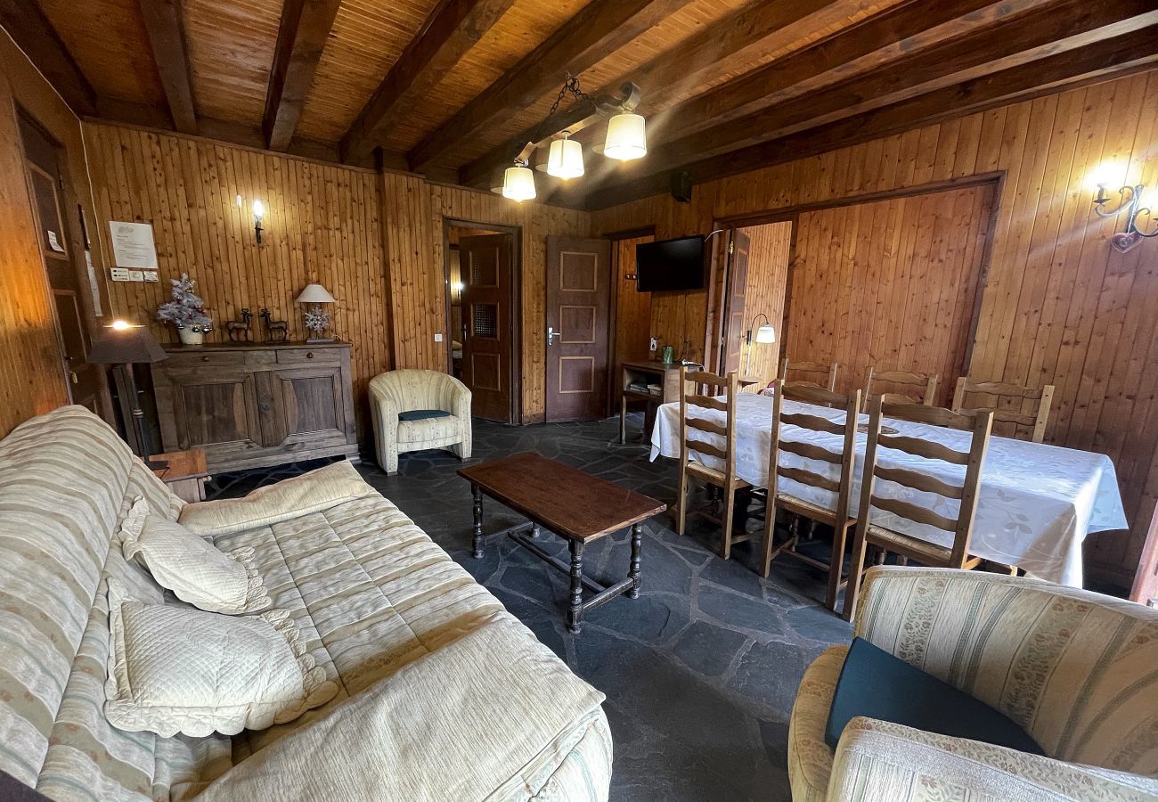 Appartement à La Clusaz - Alpée 4 - Appartement dans chalet 6 pers. 2*