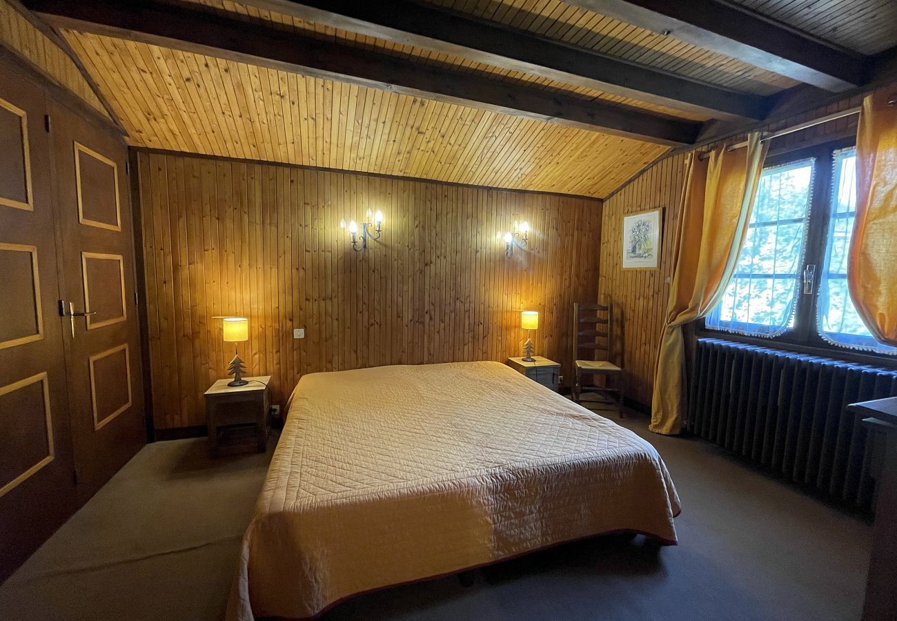 Appartement à La Clusaz - Alpée 4 - Appartement dans chalet 6 pers. 2*